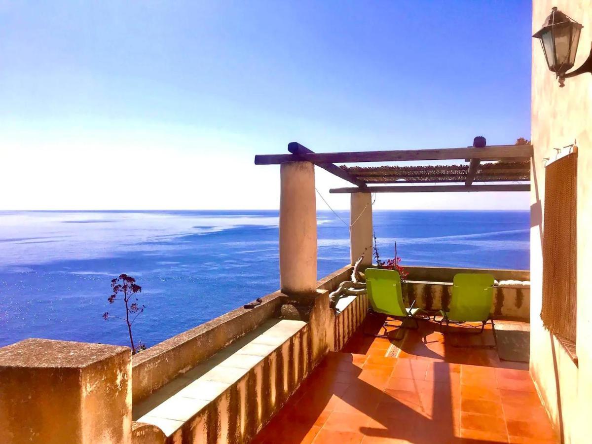Villa The House Of The Rock Alicudi Exterior foto